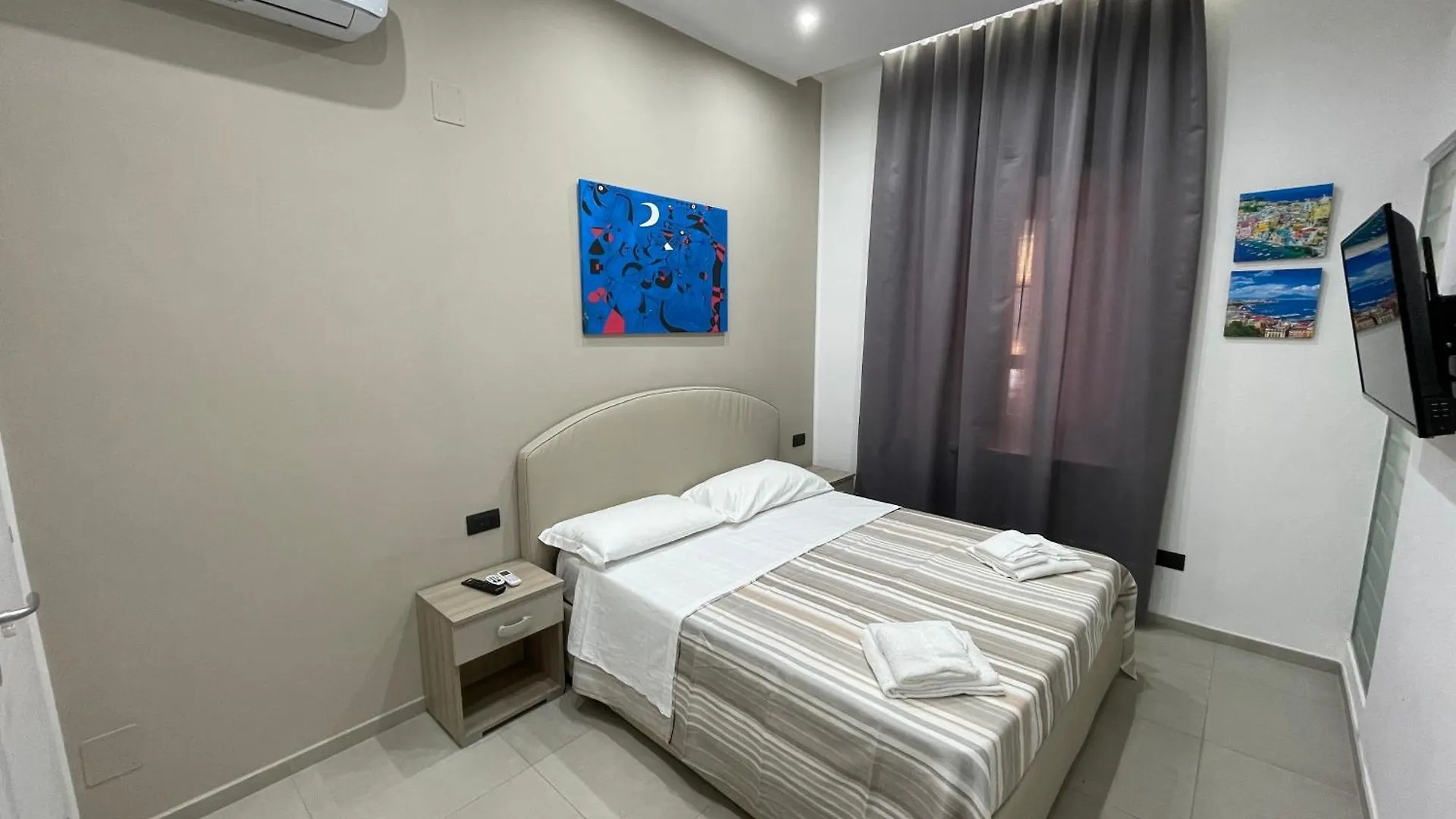 Room25mq Cercola 0*,